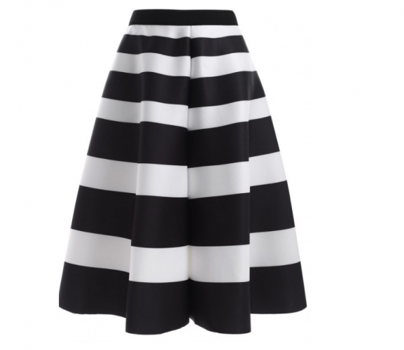 Skirt midi, a skirt that is never old fashioned!
